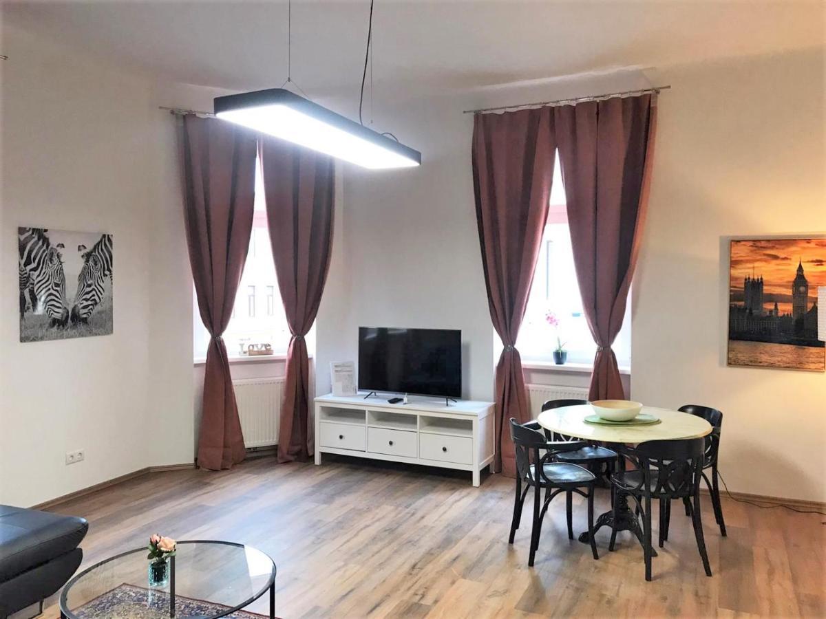 Apartment & Near Reumannplatz