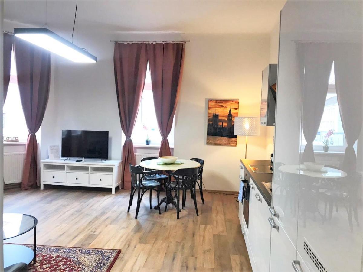 Apartment & Near Reumannplatz